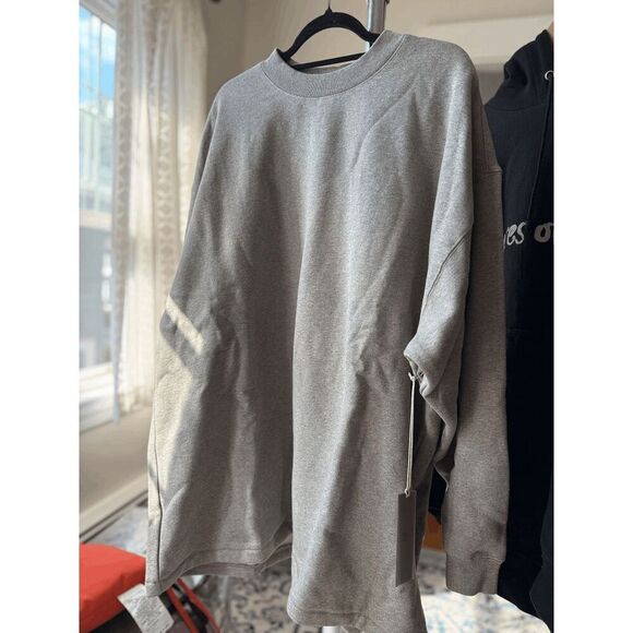 NWT Essentials Fear of God Dark Oatmeal Crewneck - Picture 2 of 3